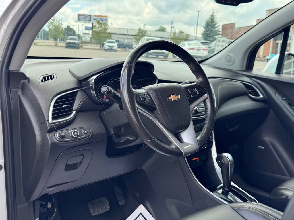 Used 2019 Chevrolet Trax Premier AWD/4WD image 11