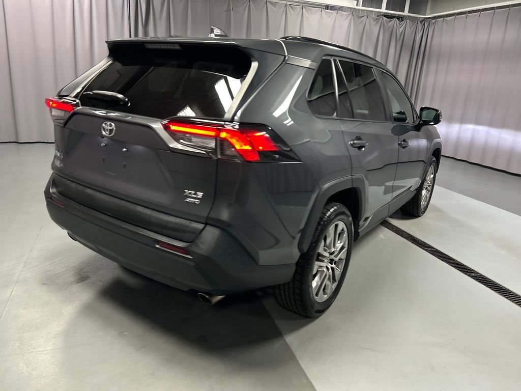 Used 2019 Toyota RAV4 XLE Premium w/ Cold Weather Package image 7