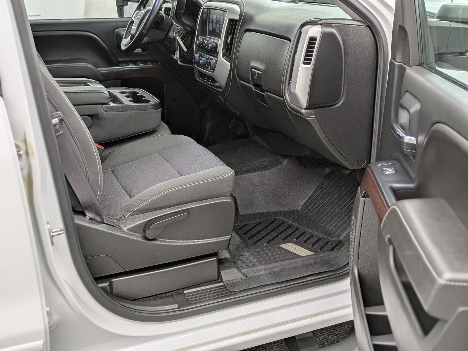 Used 2017 GMC Sierra 2500 SLE w/ HD SLE Preferred Plus Package image 17