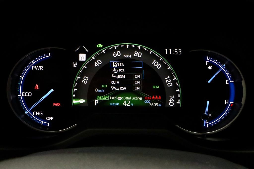 Used 2025 Toyota RAV4 XLE w/ Convenience Package image 27