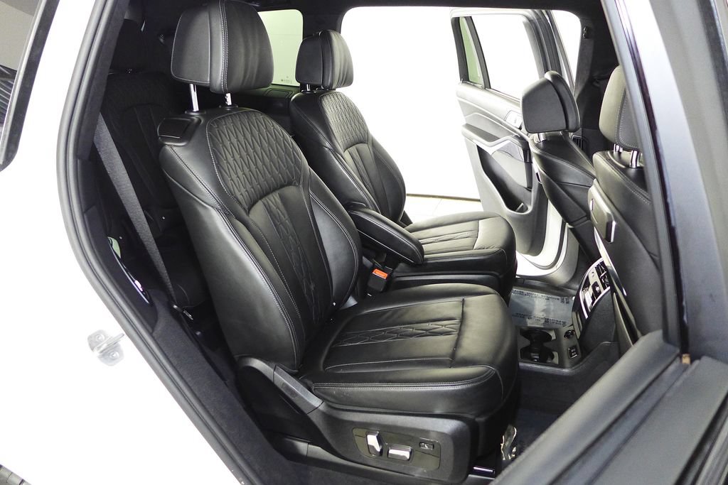 Used 2024 BMW X7 M60i w/ Executive Package AWD/4WD image 20
