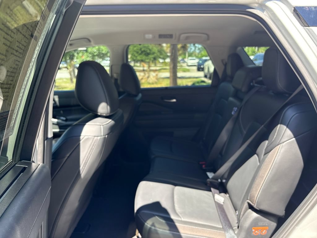 Certified 2023 Nissan Pathfinder SL AWD/4WD image 27