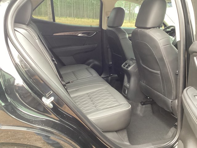 Used 2023 Buick Envision Avenir image 34