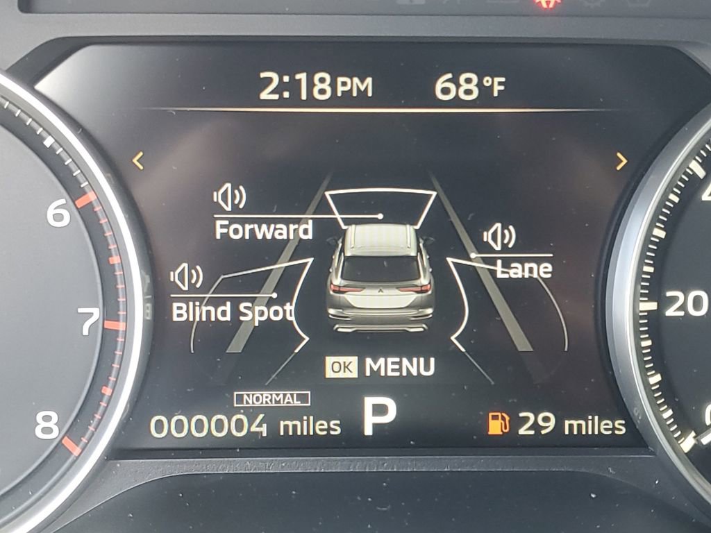 New 2026 Mitsubishi Outlander LE AWD/4WD image 31