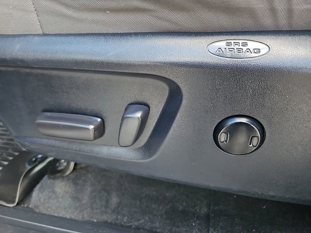 Used 2017 Toyota Tundra SR5 w/ SR5 Upgrade Package image 12