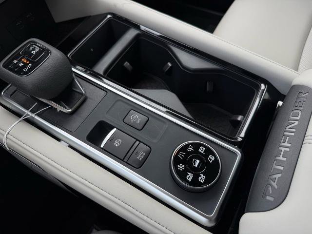 New 2026 Nissan Pathfinder SL image 25