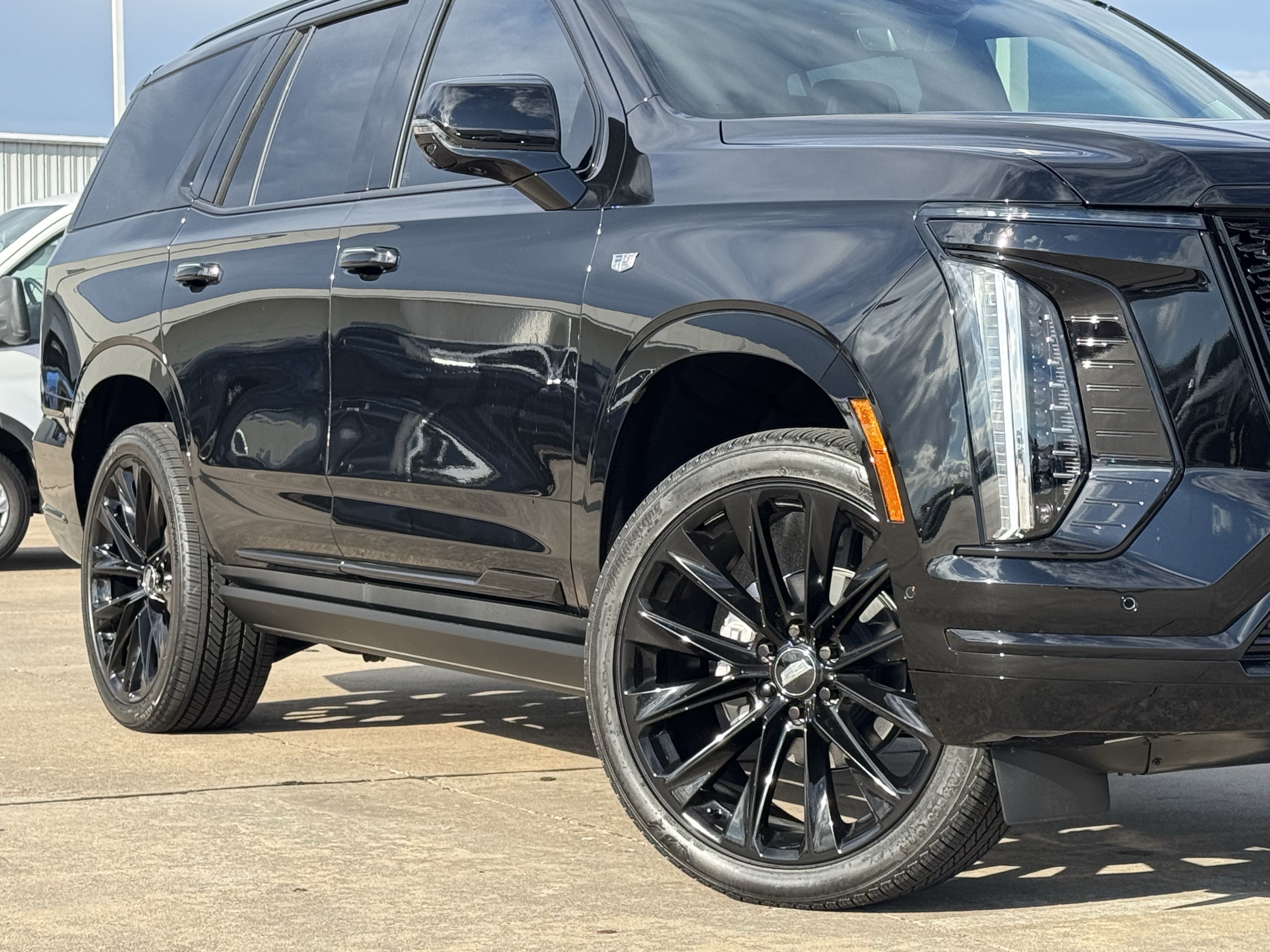 Used 2027 Cadillac Escalade Platinum Sport w/ LPO, ONYX Package AWD/4WD image 3