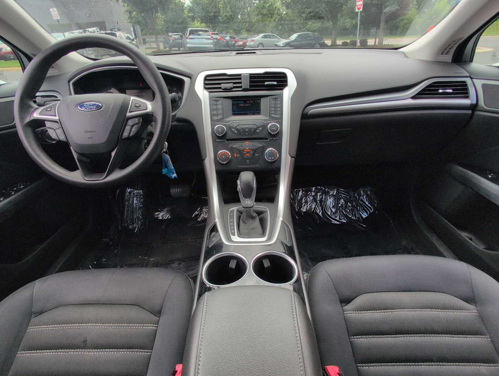 Used 2013 Ford Fusion SE FWD image 15