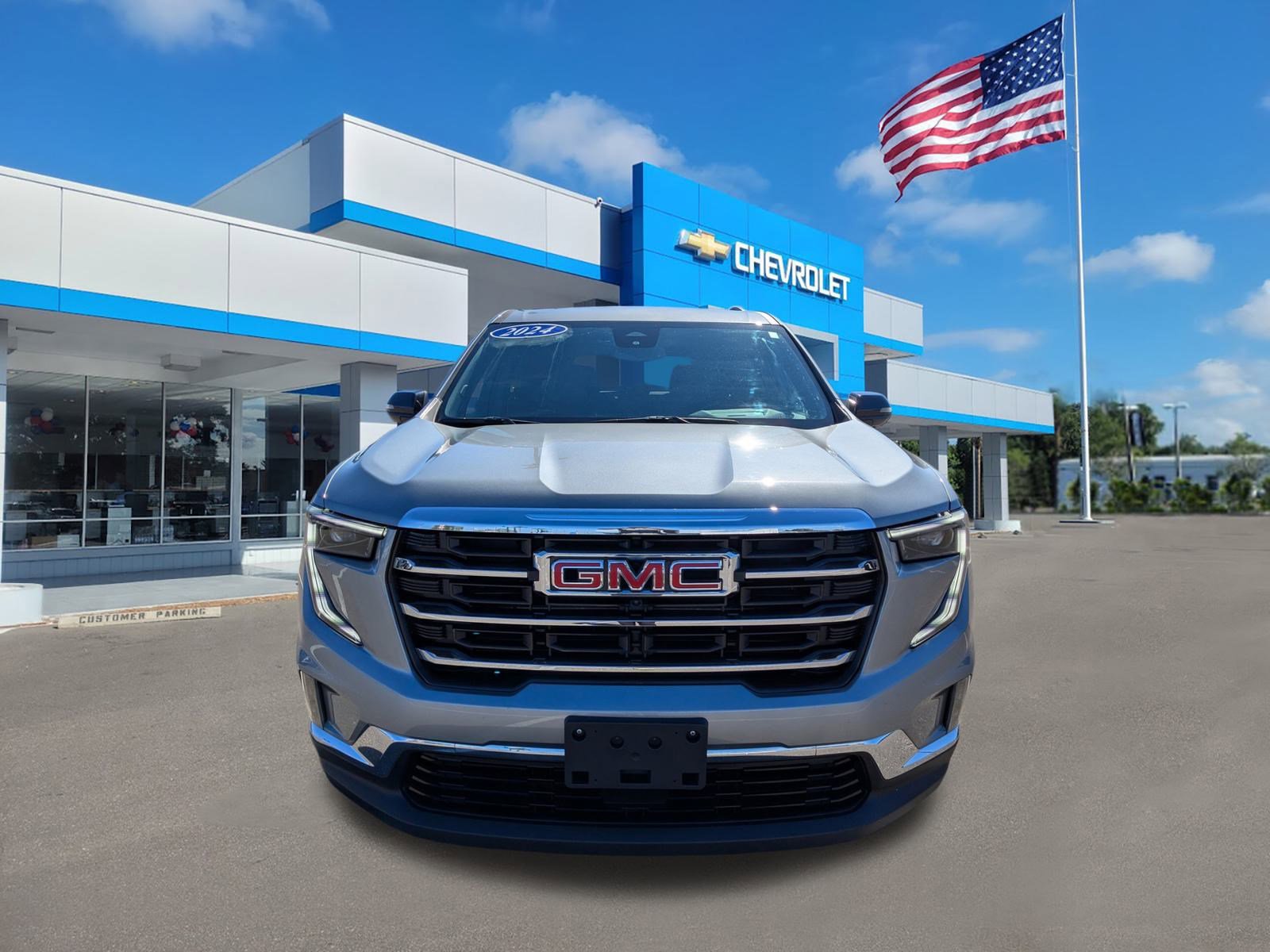 Used 2024 GMC Acadia Elevation image 2