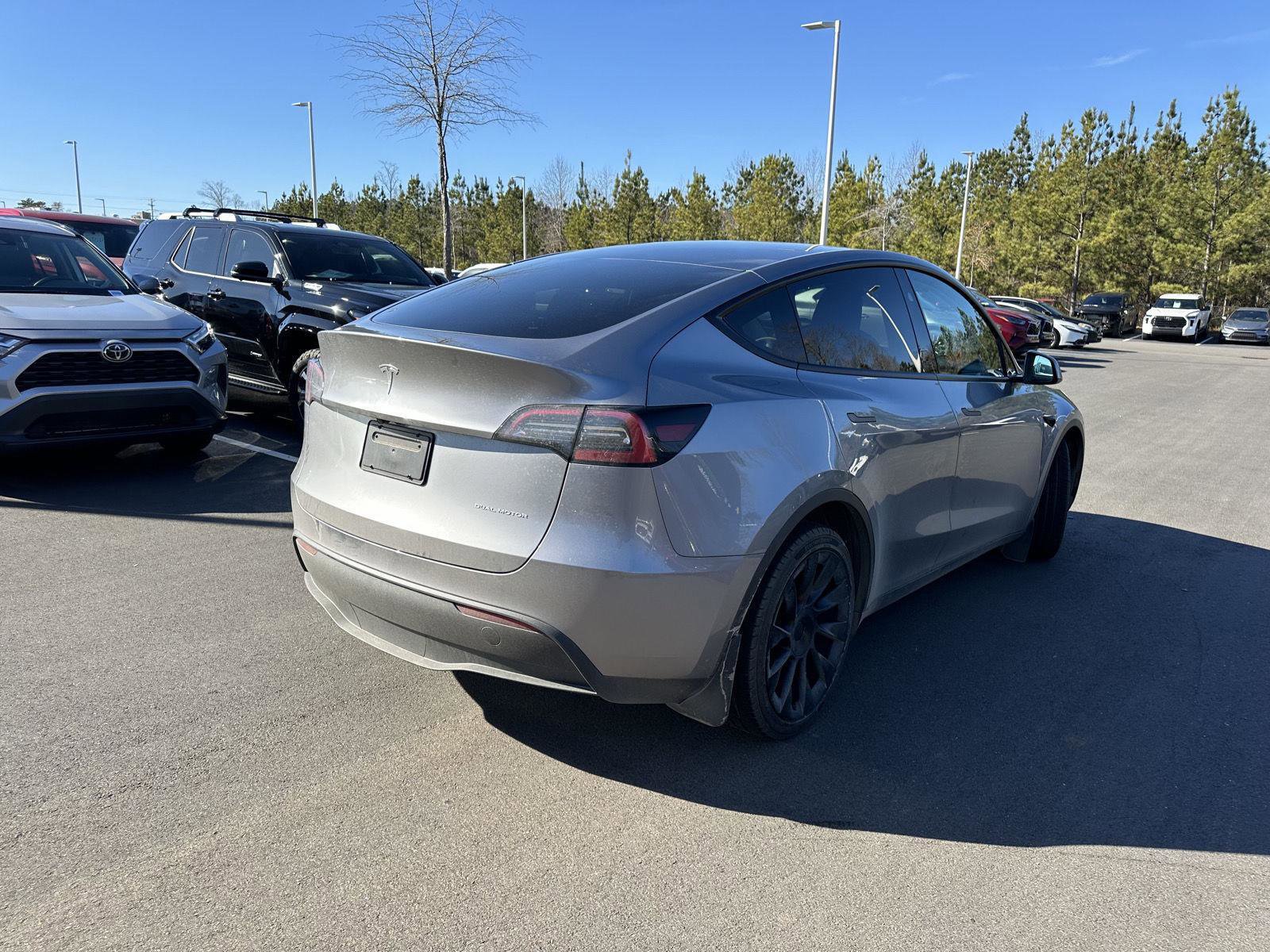 Used 2025 Tesla Model Y Long Range image 6
