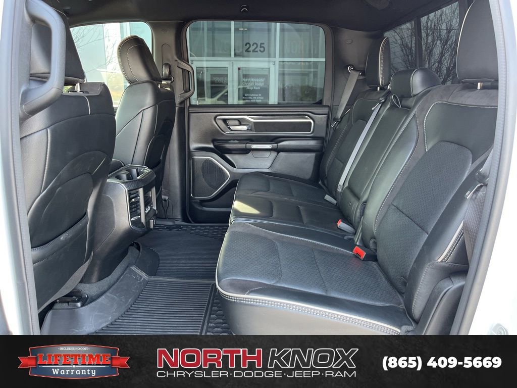 Used 2024 RAM 1500 Laramie AWD/4WD image 13