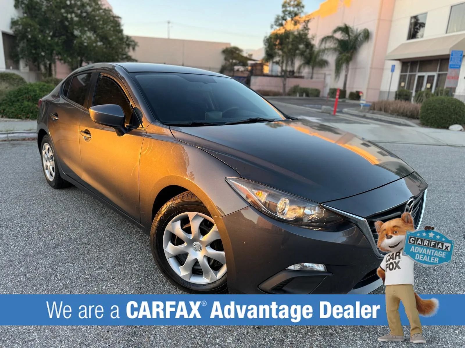 Used 2015 MAZDA MAZDA3 i Sport FWD image 2