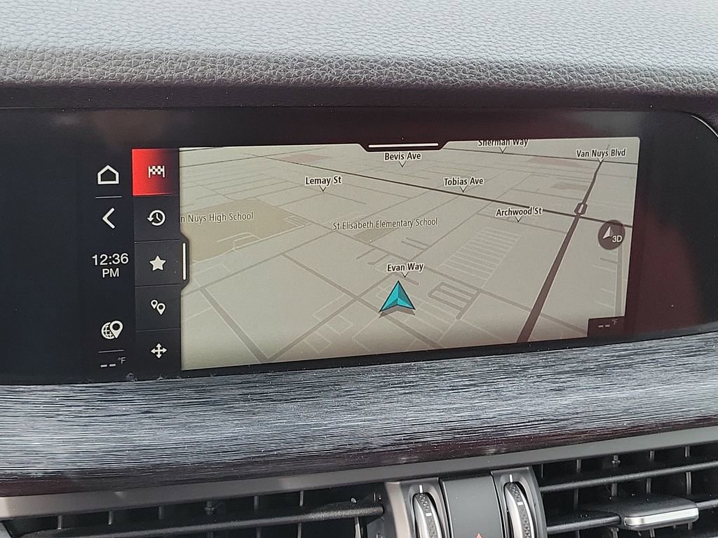 New 2024 Alfa Romeo Stelvio Sprint image 9