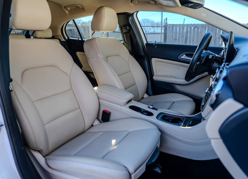 Used 2019 Mercedes-Benz GLA 250 w/ Convenience Package image 30
