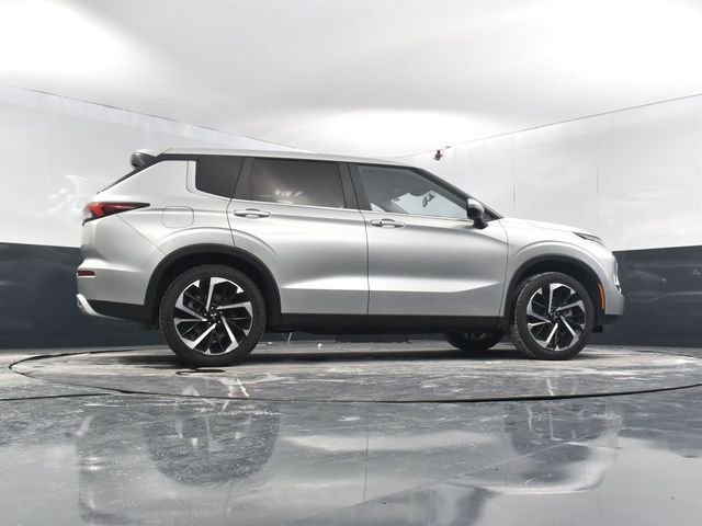 Used 2024 Mitsubishi Outlander SE image 51