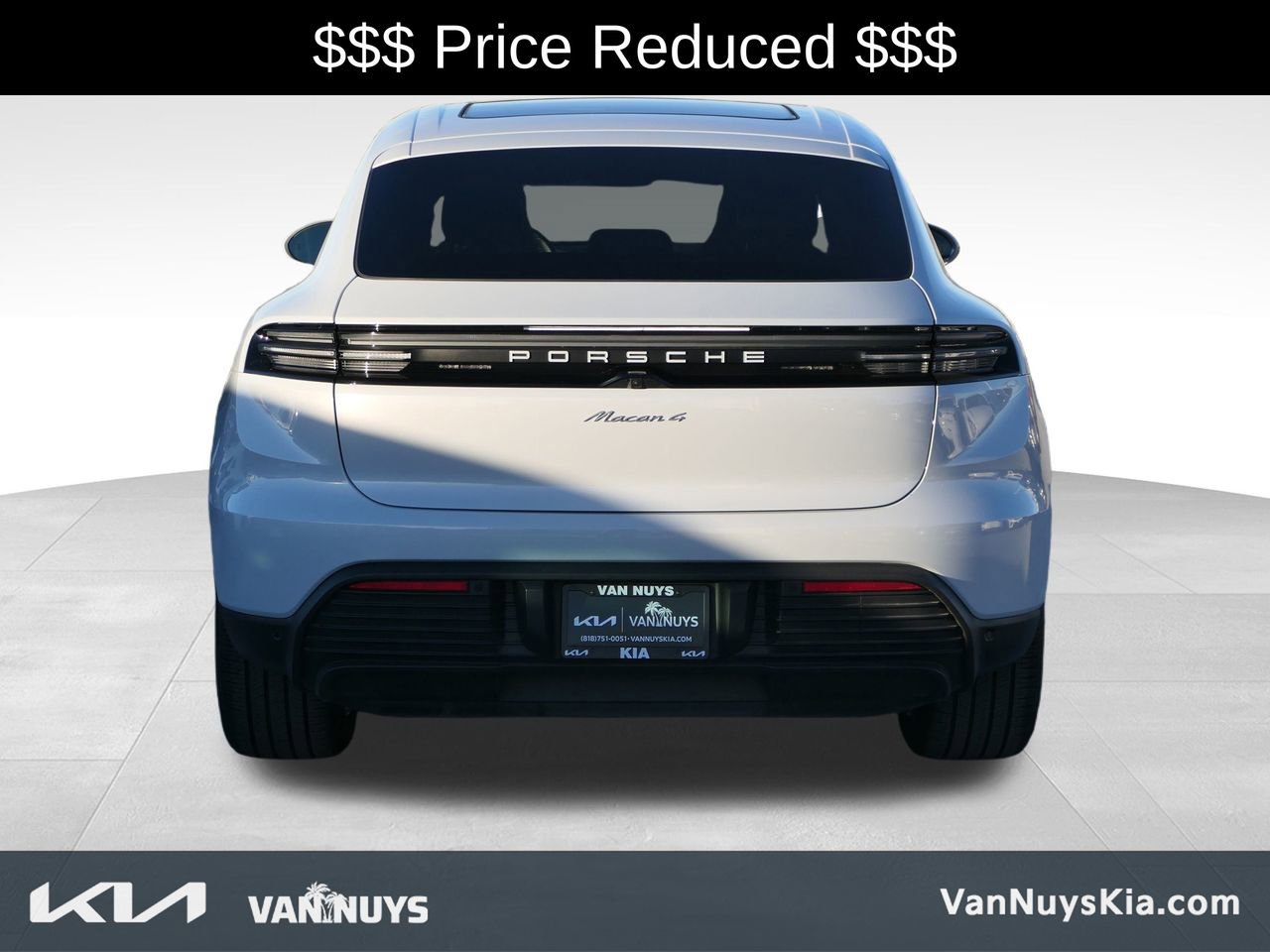 Used 2024 Porsche Macan 4 Electric image 5