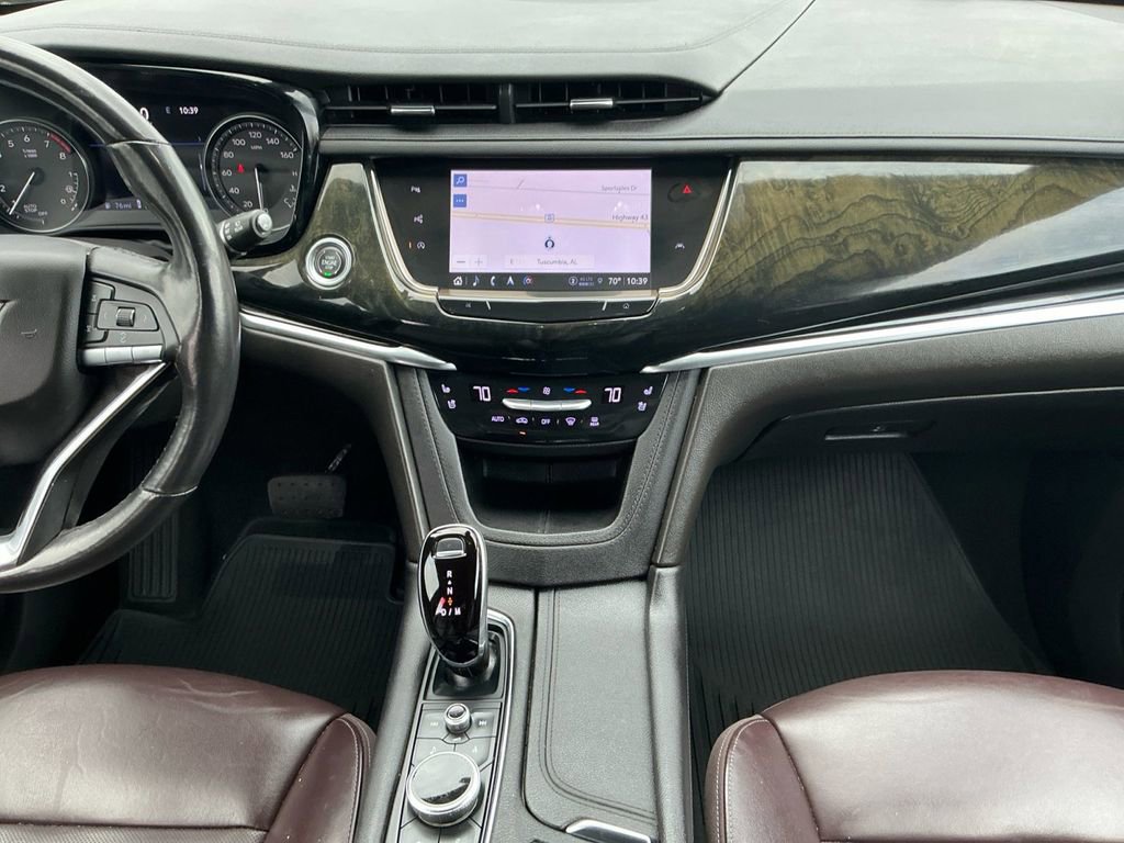 Used 2022 Cadillac XT6 Premium Luxury w/ Technology Package FWD image 20