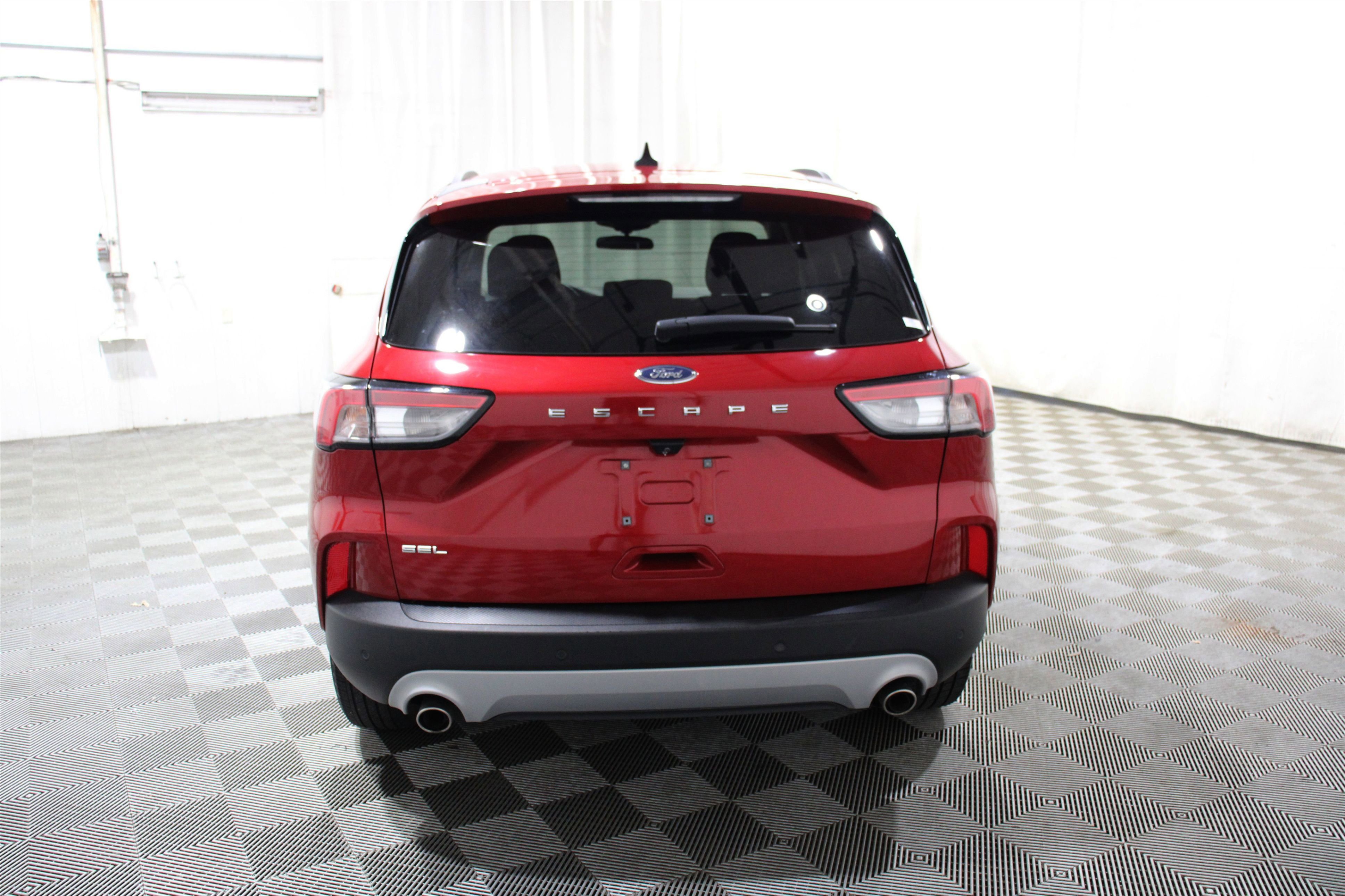 Used 2022 Ford Escape SEL image 32