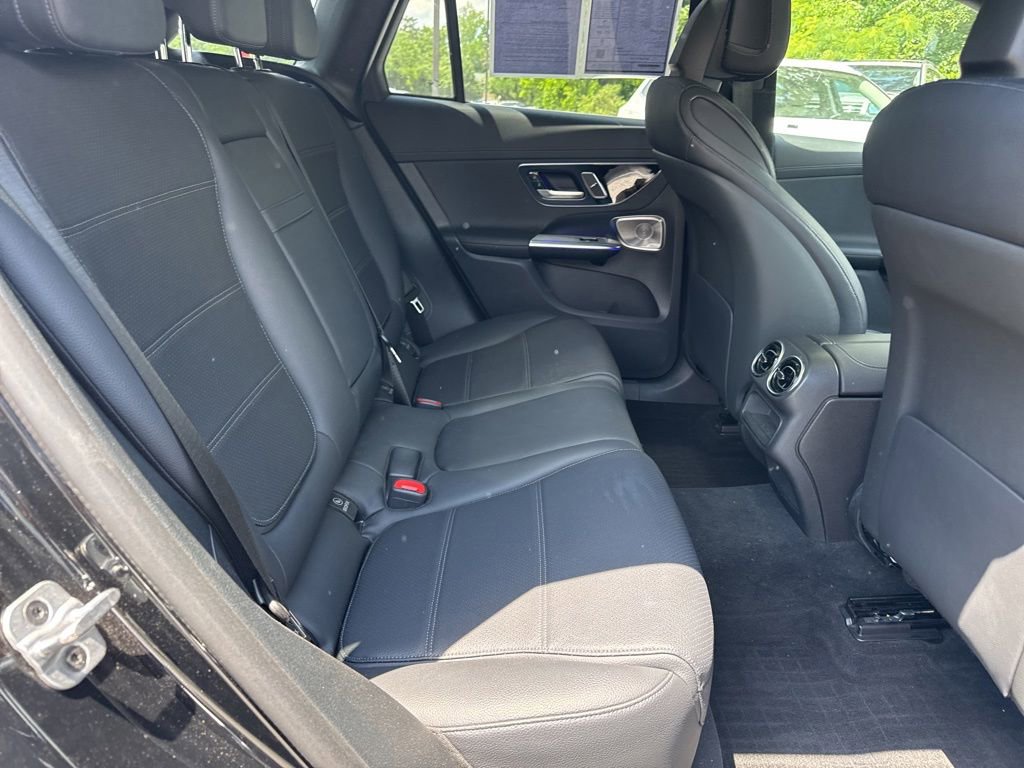 Used 2023 Mercedes-Benz GLC 300 w/ Exclusive Trim Package image 7