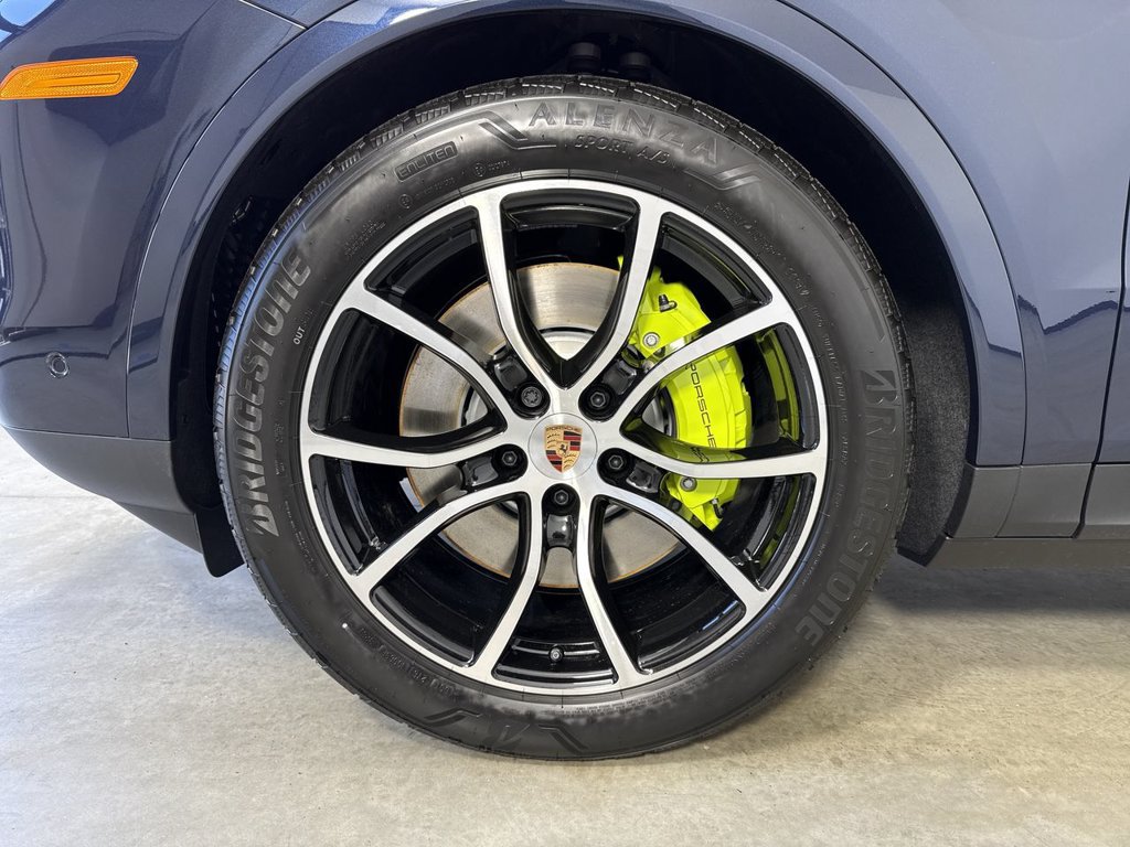 New 2026 Porsche Cayenne S AWD/4WD image 13
