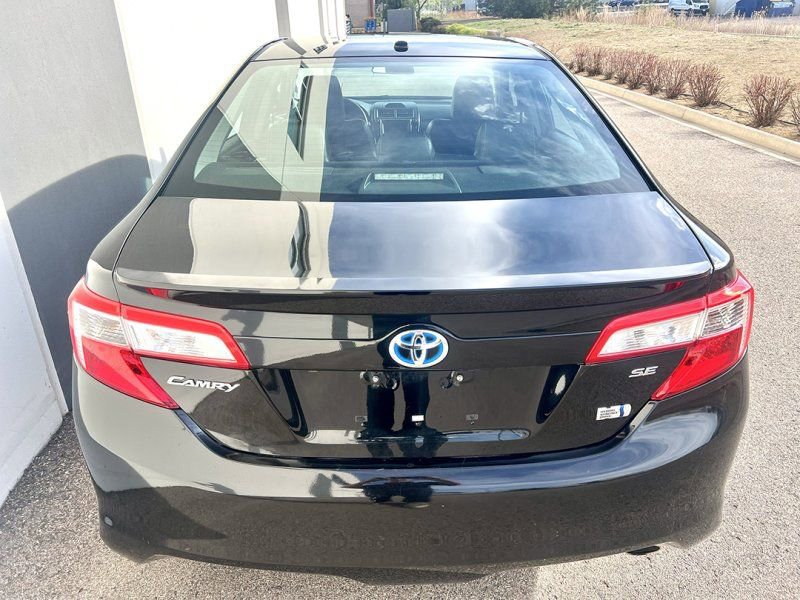 Used 2014 Toyota Camry SE w/ Moonroof Package image 19