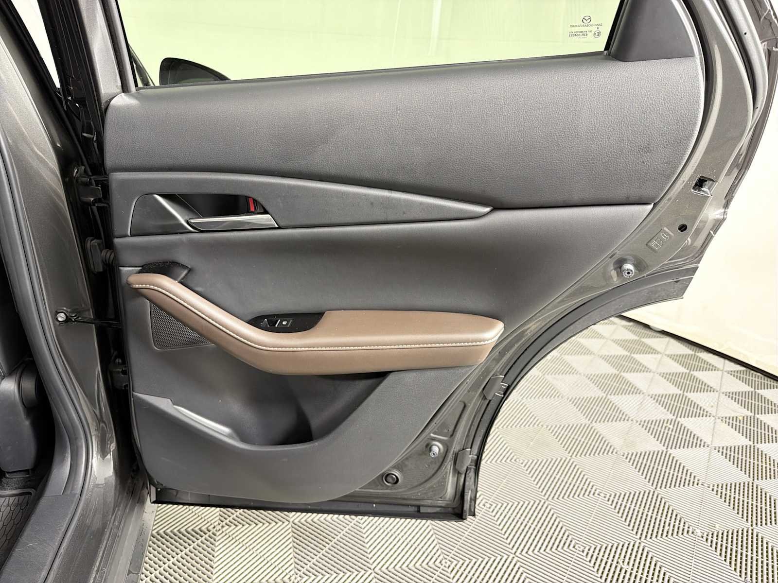 Used 2021 MAZDA CX-30 FWD 2.5 S w/ Premium Package image 14