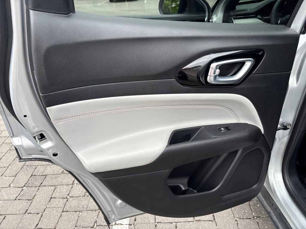 Used 2026 Jeep Compass Limited AWD/4WD image 31