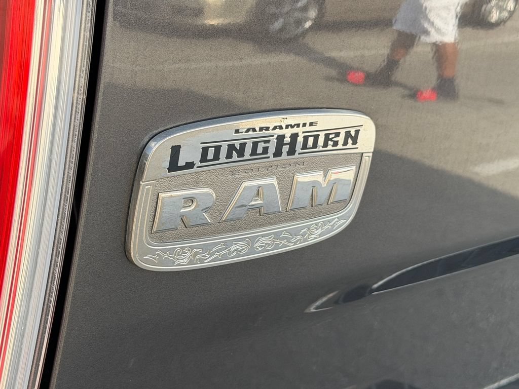 Used 2018 RAM 1500 Laramie w/ Convenience Group AWD/4WD image 15