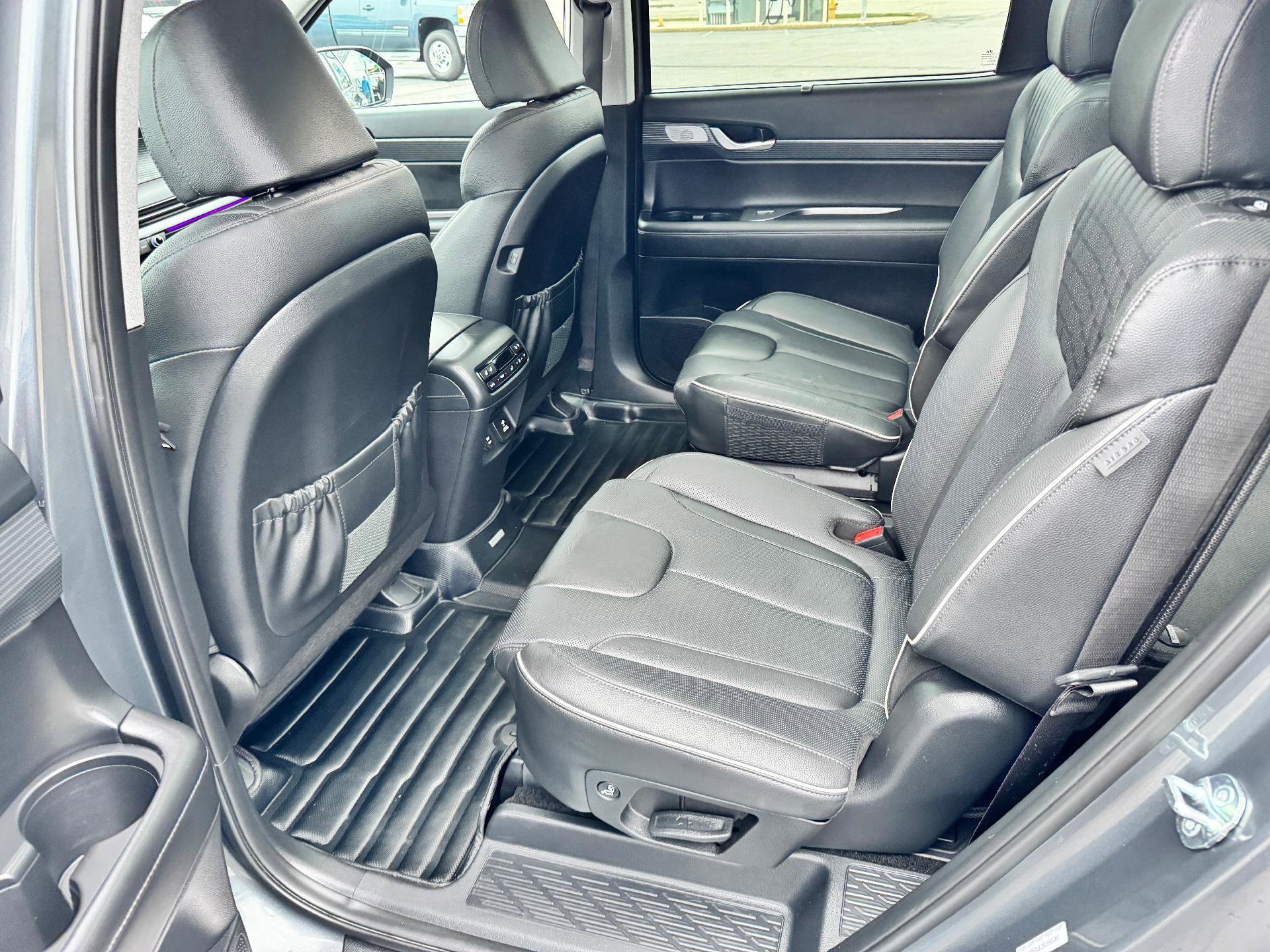 Used 2025 Hyundai Palisade Limited image 14