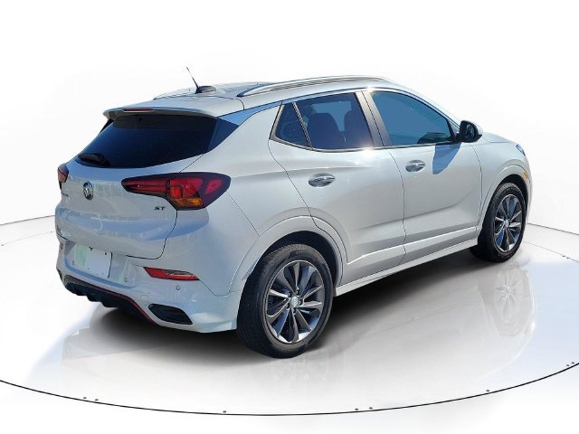 Used 2021 Buick Encore GX Select w/ Advanced Technology Package FWD image 3