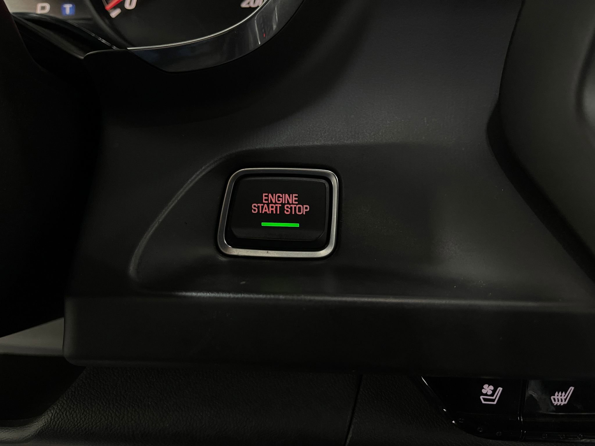 Used 2018 Chevrolet Camaro SS RWD image 19