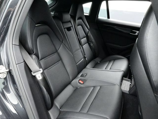 Certified 2023 Porsche Panamera 4 w/ Assistance Package AWD/4WD image 17