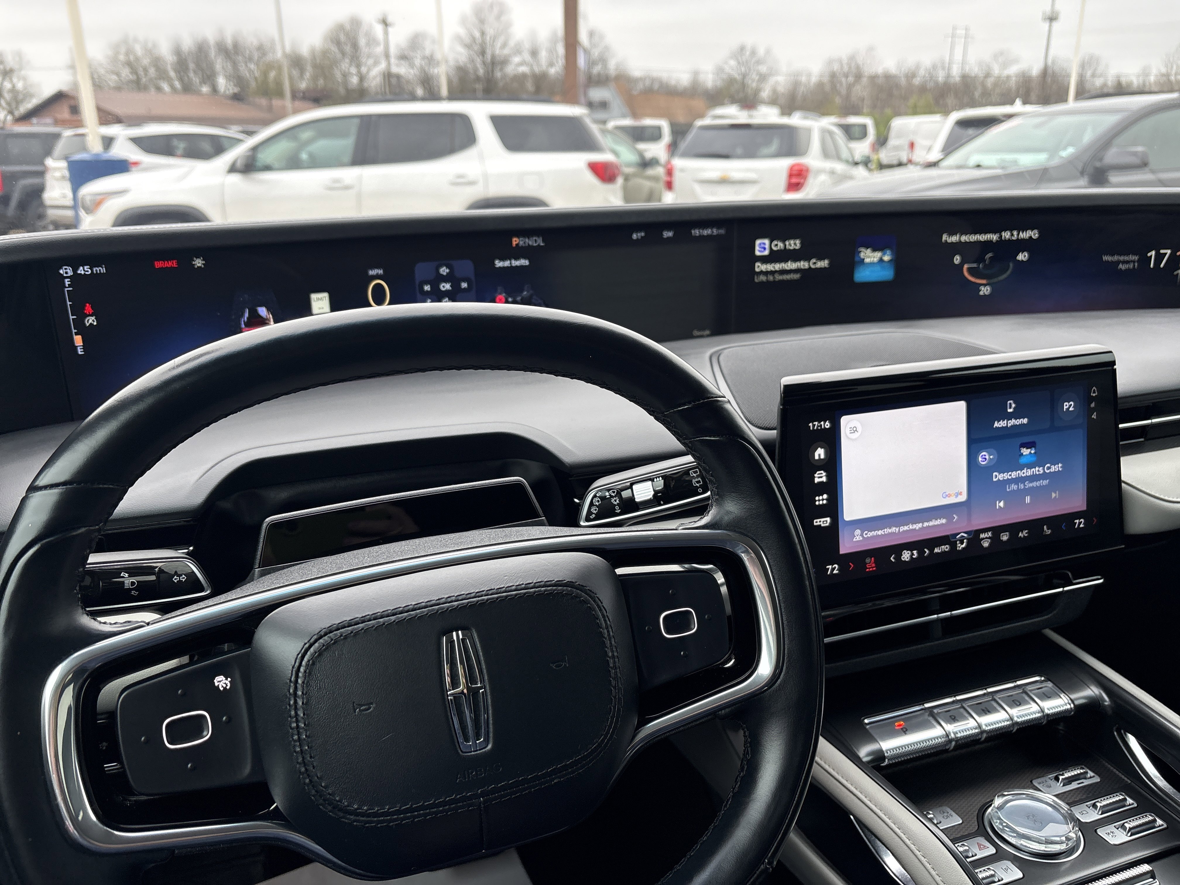 Used 2024 Lincoln Nautilus Premier AWD/4WD image 15