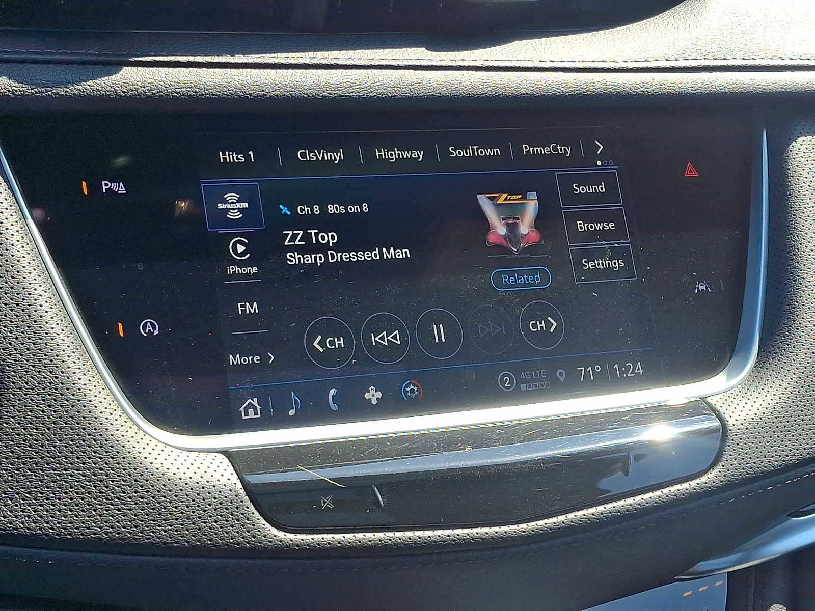 Used 2025 Cadillac XT6 Luxury AWD/4WD image 19