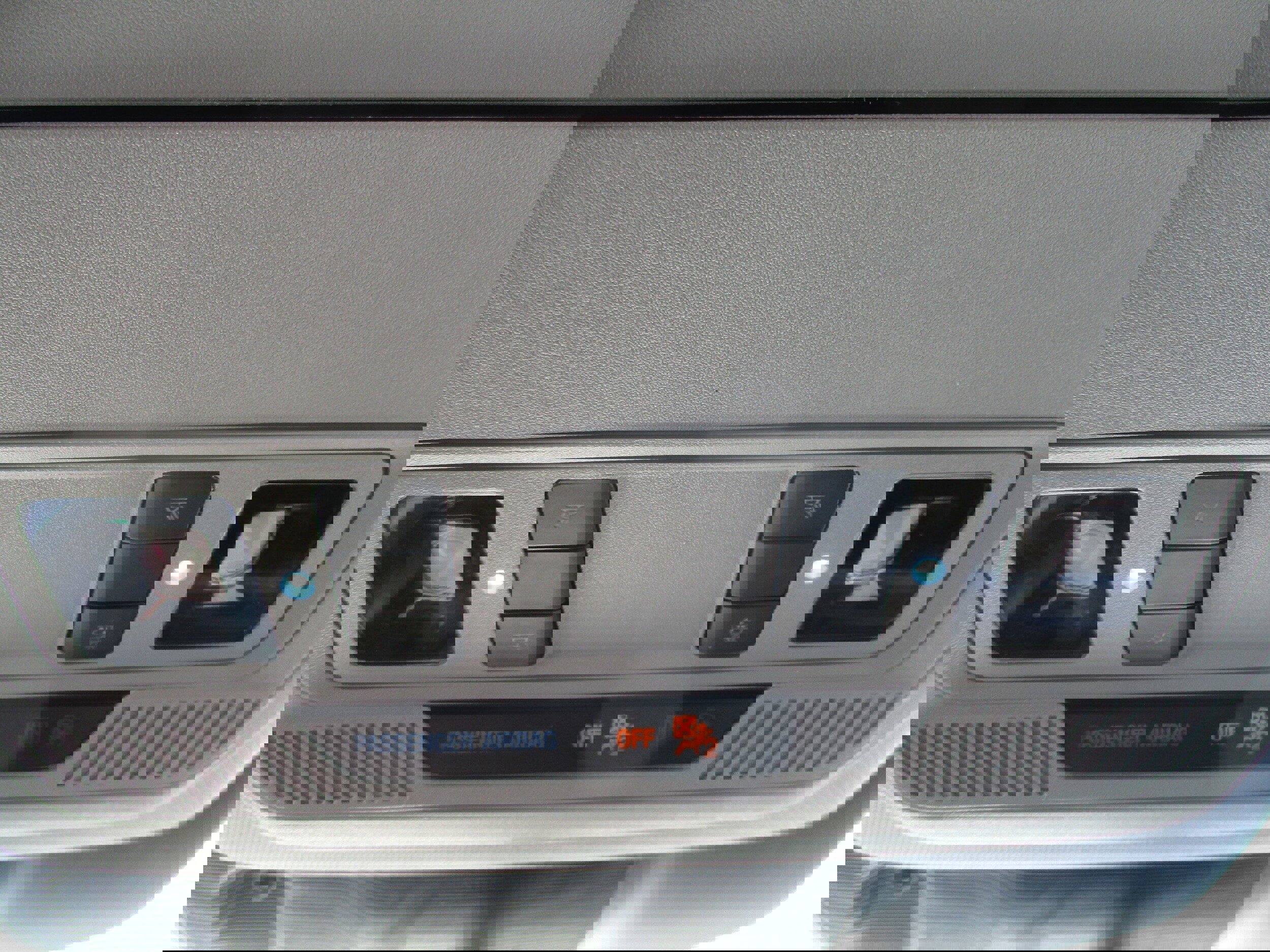 Used 2023 Ford Explorer XLT w/ Equipment Group 202A image 33