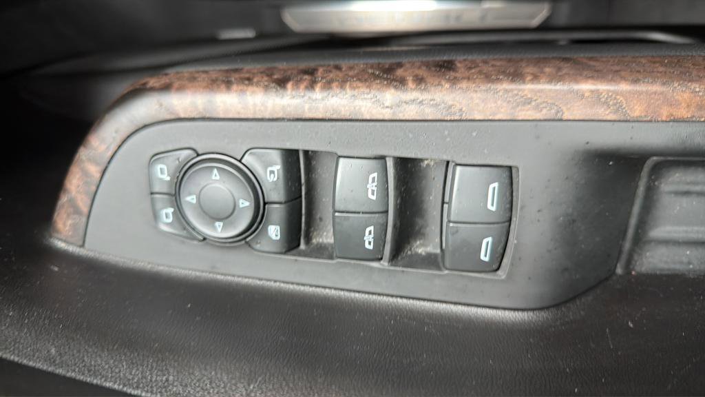 Used 2023 GMC Acadia Denali w/ Black Diamond Edition image 27