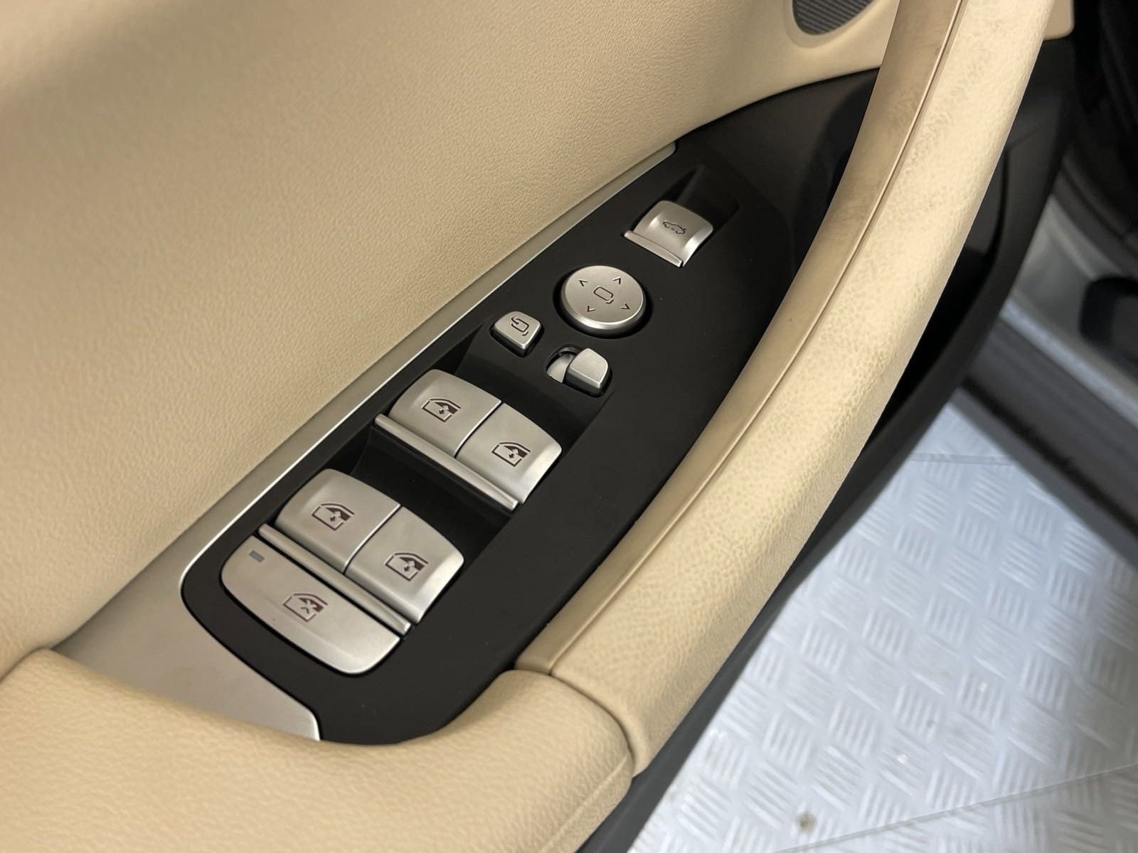 Used 2024 BMW X3 xDrive30i w/ Convenience Package w/ZPA image 25