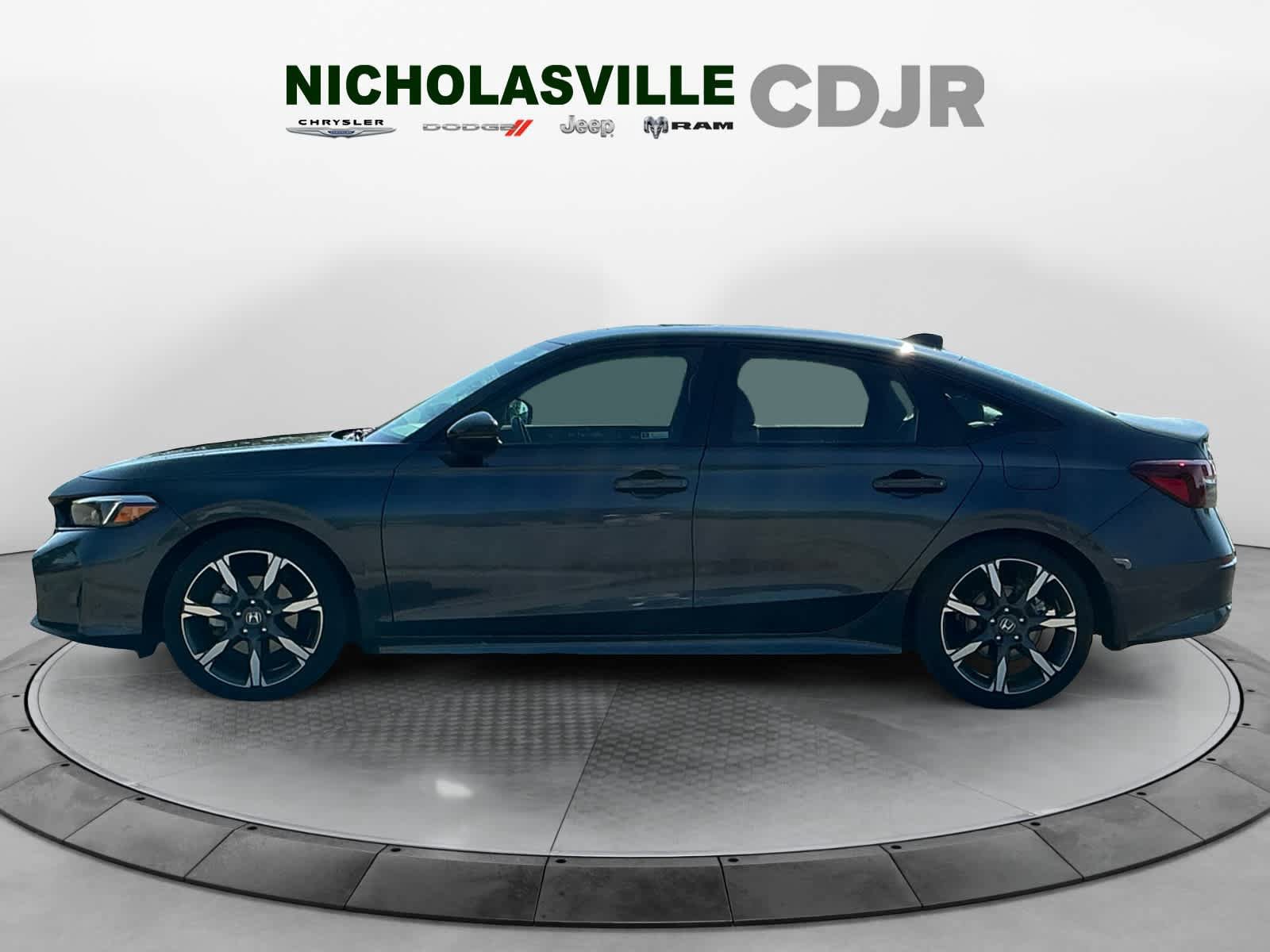 Used 2025 Honda Civic Sport Touring image 2