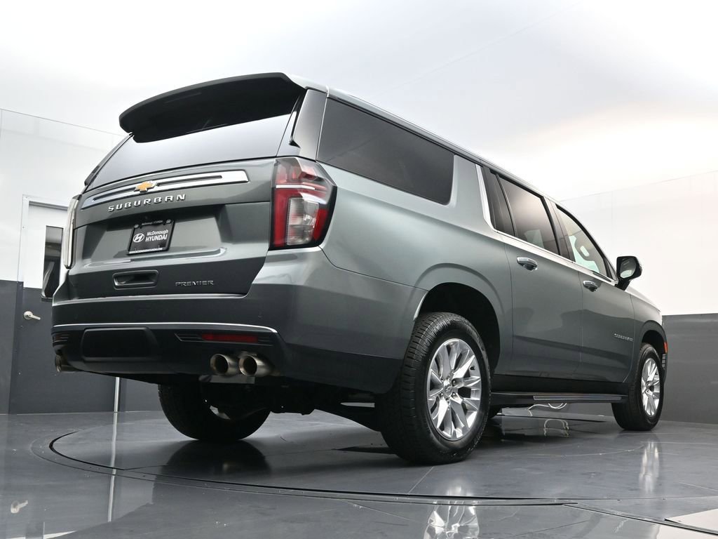 Used 2023 Chevrolet Suburban Premier image 16