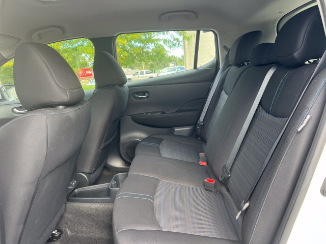 Used 2025 Nissan Leaf S FWD image 4
