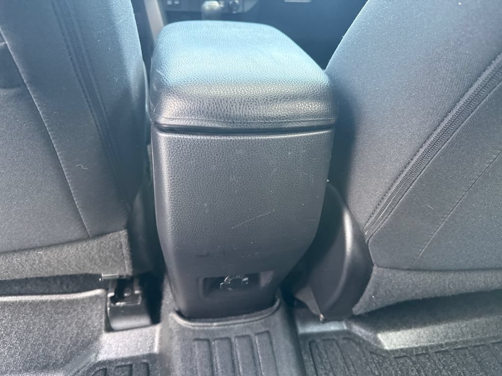 Used 2018 Toyota RAV4 XLE FWD image 38