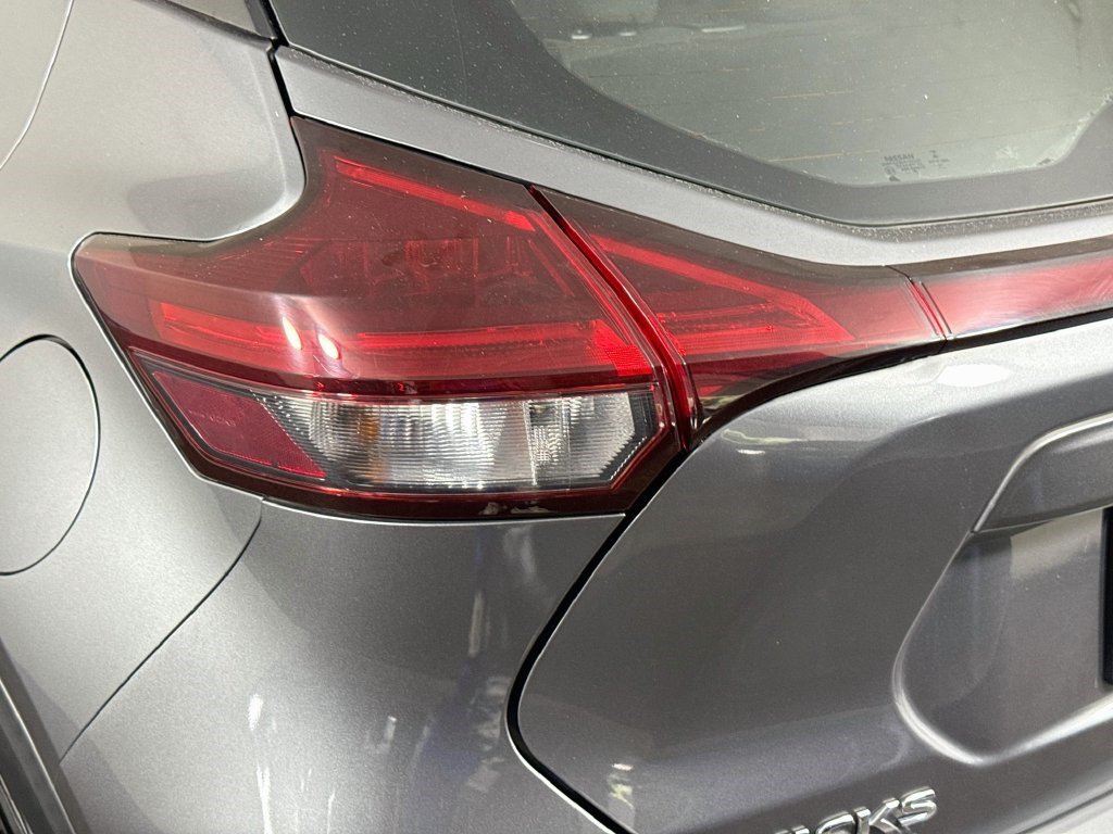 Used 2021 Nissan Kicks S FWD image 35