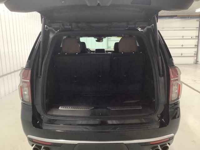Used 2023 Chevrolet Tahoe High Country AWD/4WD image 5