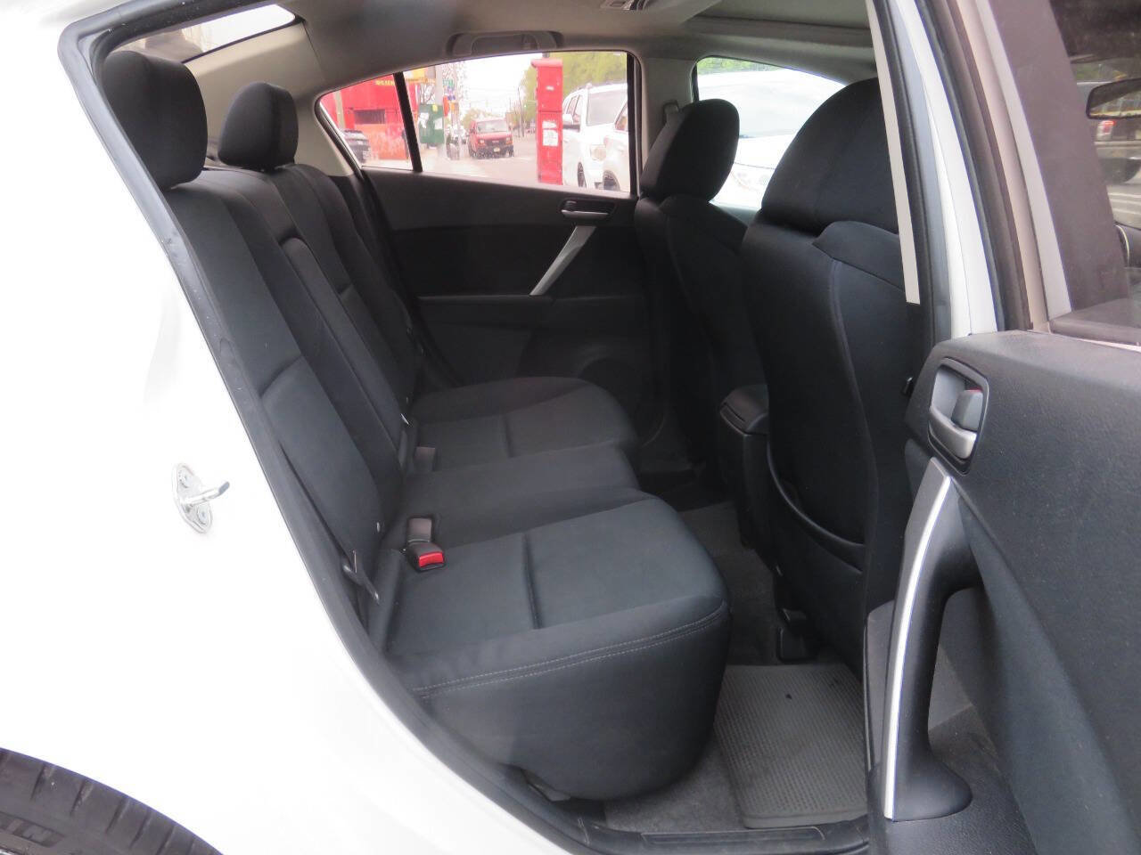 Used 2011 MAZDA MAZDA3 s Sport w/ Tech Pkg FWD image 18