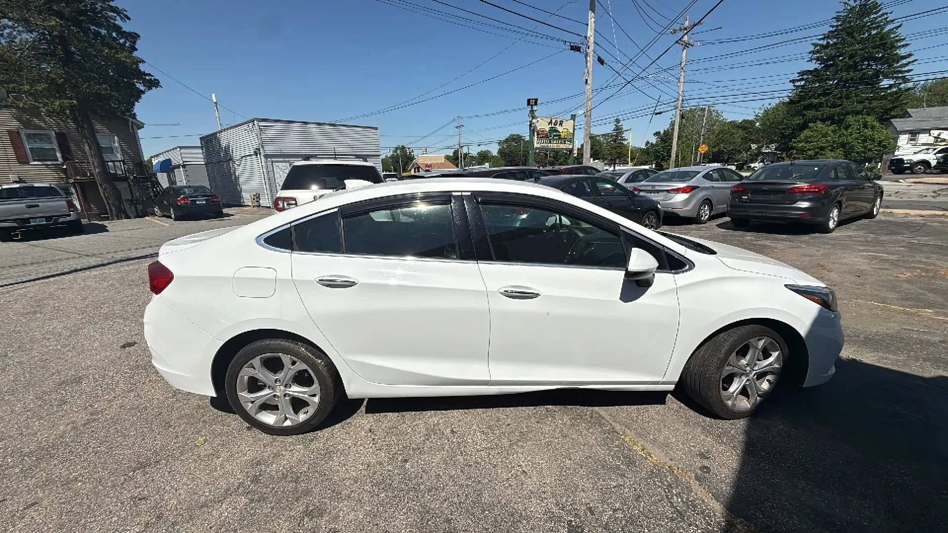 Used 2017 Chevrolet Cruze Premier FWD image 5