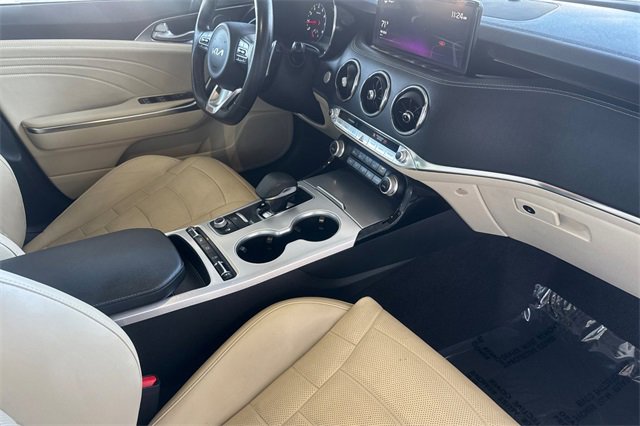 Used 2022 Kia Stinger GT2 image 18