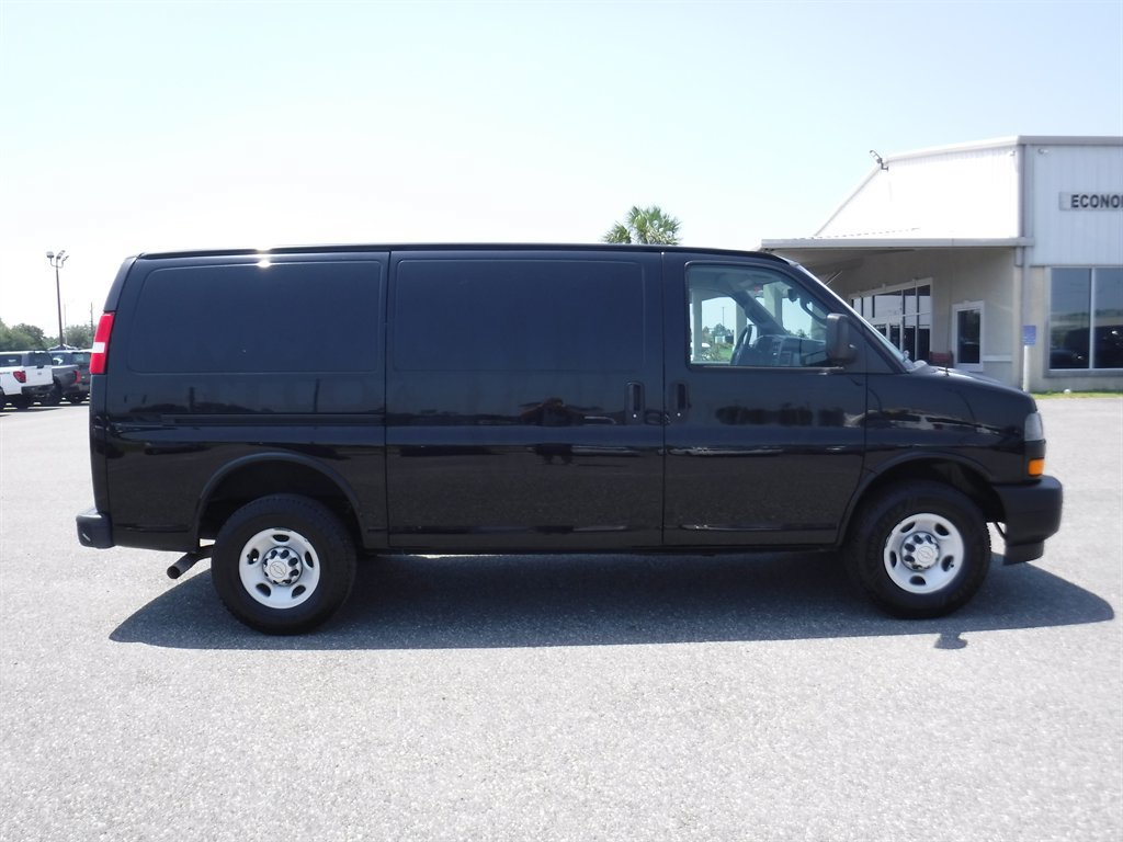 Used 2021 Chevrolet Express 2500 w/ Driver Convenience Package RWD image 1
