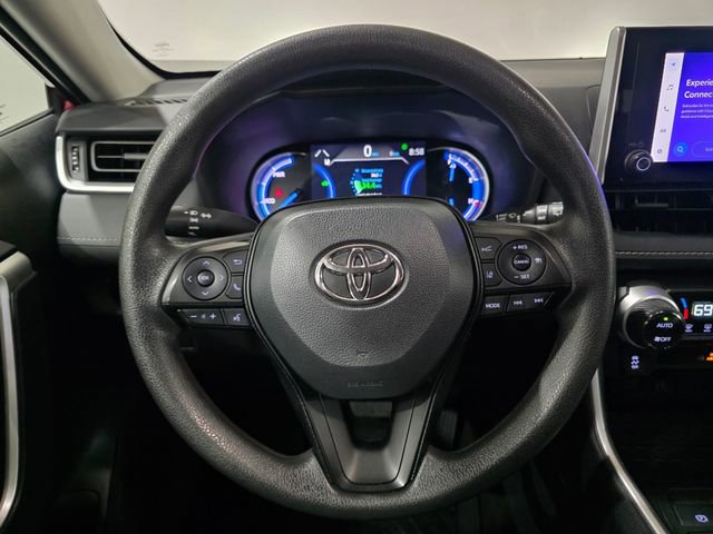 Used 2025 Toyota RAV4 XLE AWD/4WD image 16