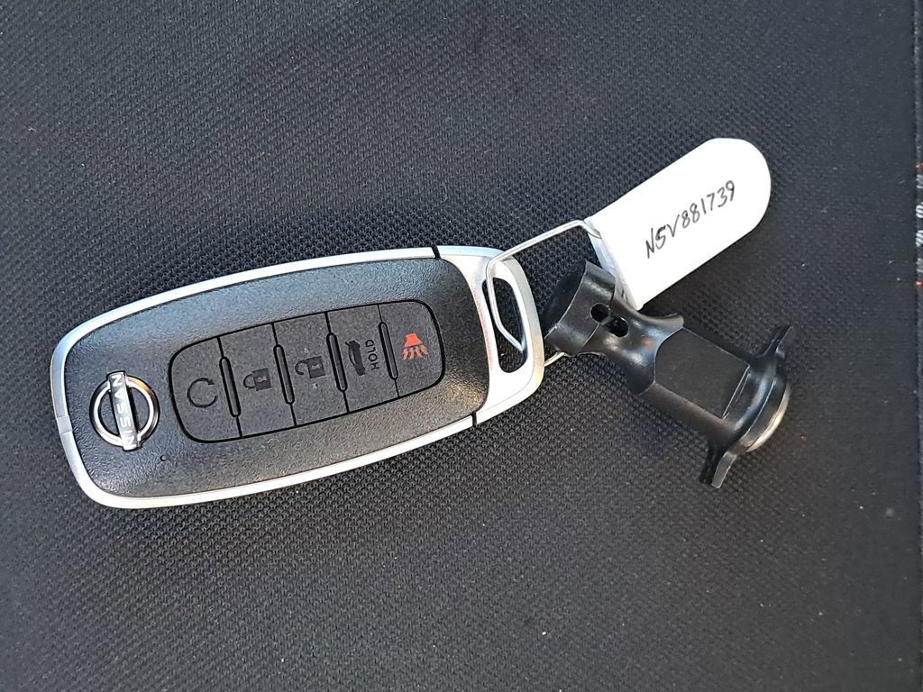 New 2025 Nissan Versa SR w/ Trunk Package image 30