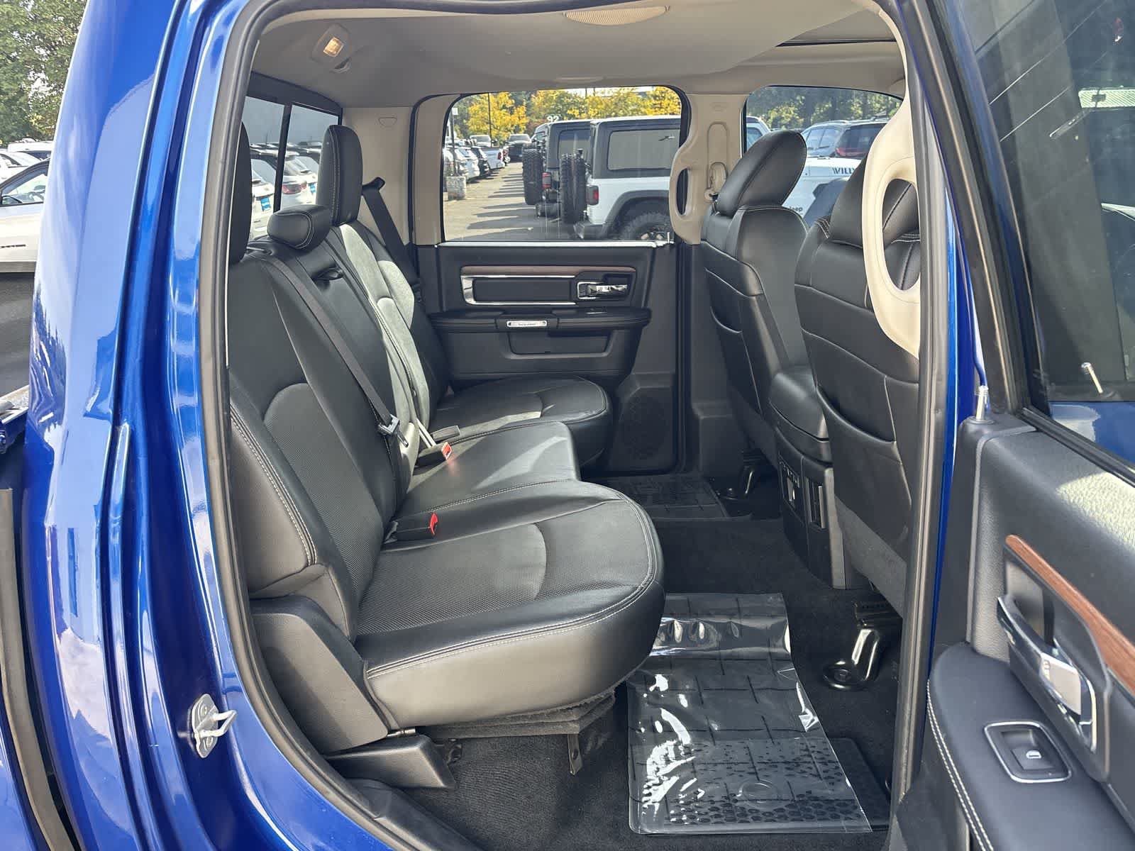 Used 2014 RAM 1500 Laramie w/ Trailer Tow Group AWD/4WD image 10